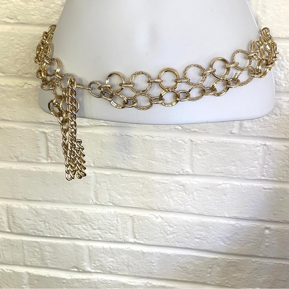 Goldtone Lightweight Double Links Belt - Picture 3 of 8